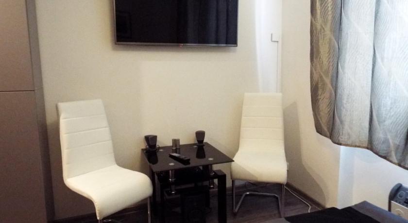 24 Hour-Self Check-In Apartment Namestie Svaeteho Egidia Poprad Rum bild