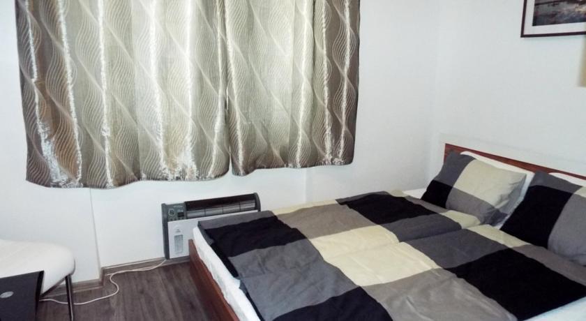 24 Hour-Self Check-In Apartment Namestie Svaeteho Egidia Poprad Rum bild
