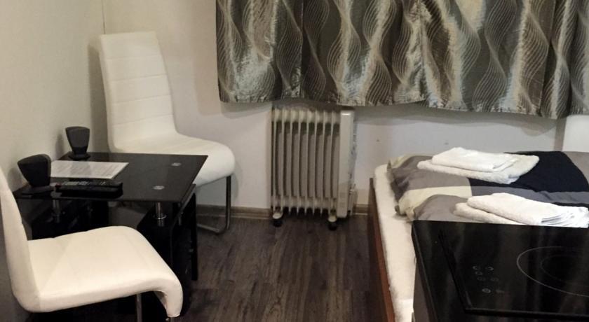 24 Hour-Self Check-In Apartment Namestie Svaeteho Egidia Poprad Rum bild